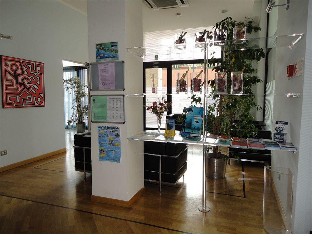 Hotel Ferrari Chiavari Luaran gambar