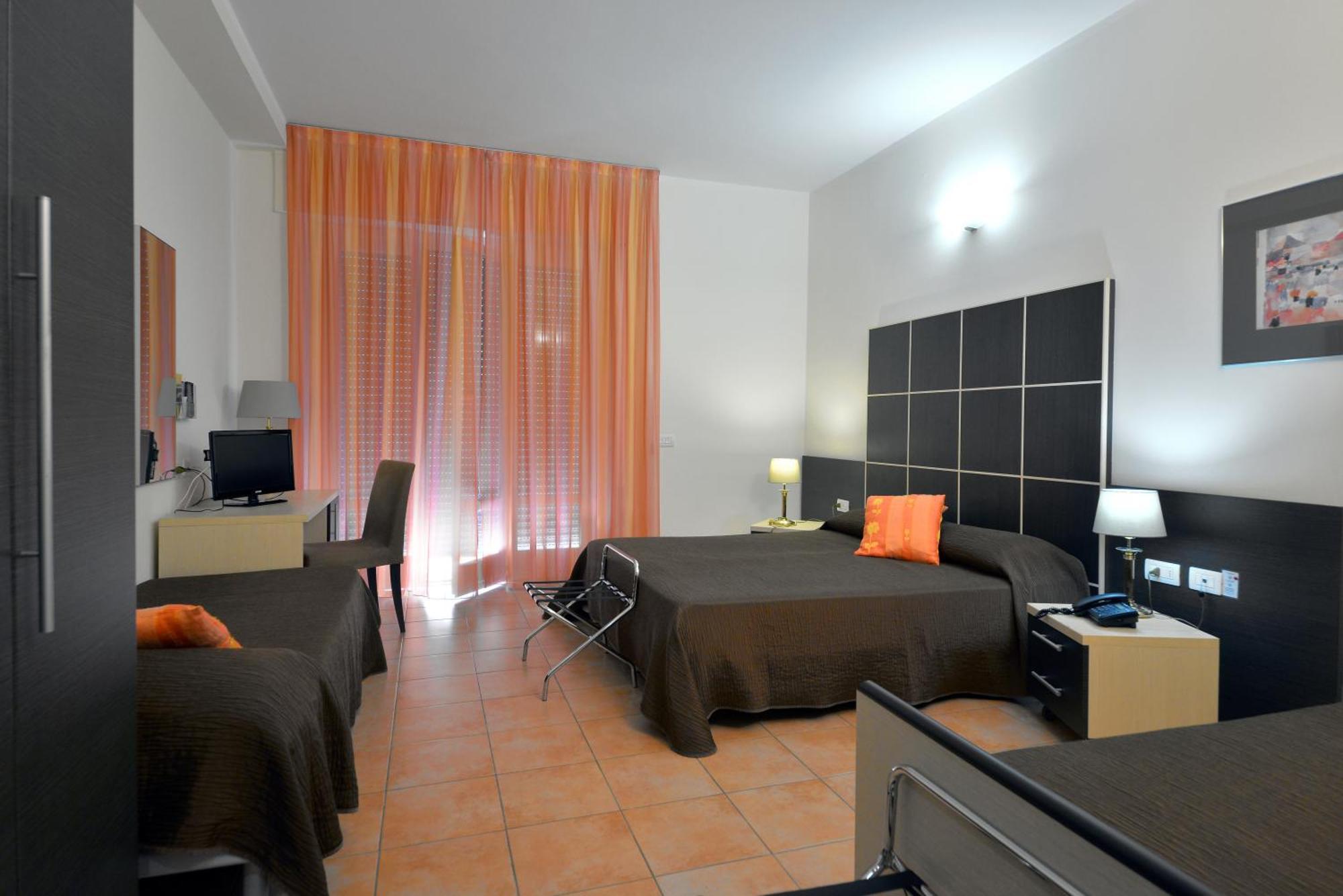 Hotel Ferrari Chiavari Luaran gambar