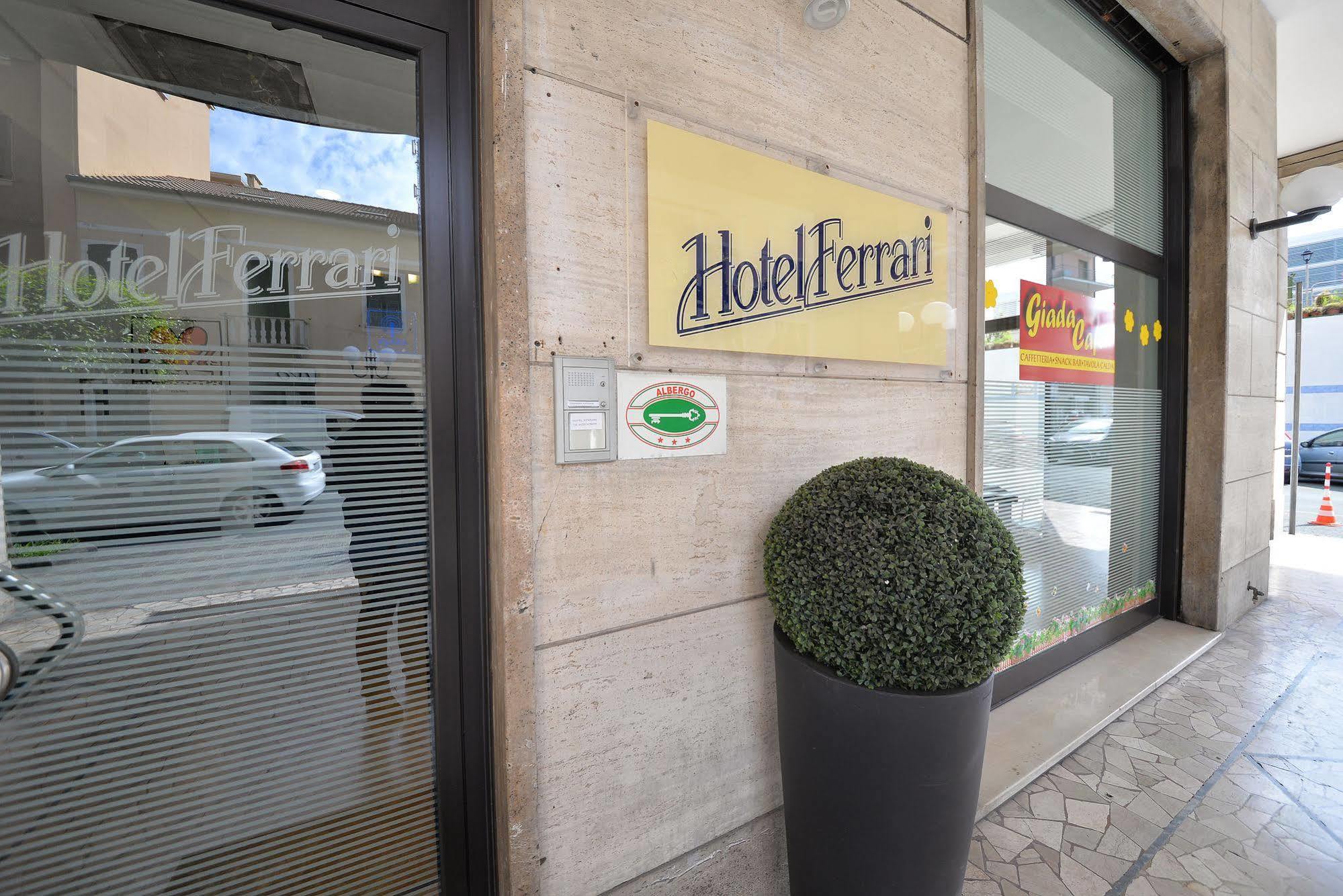 Hotel Ferrari Chiavari Luaran gambar