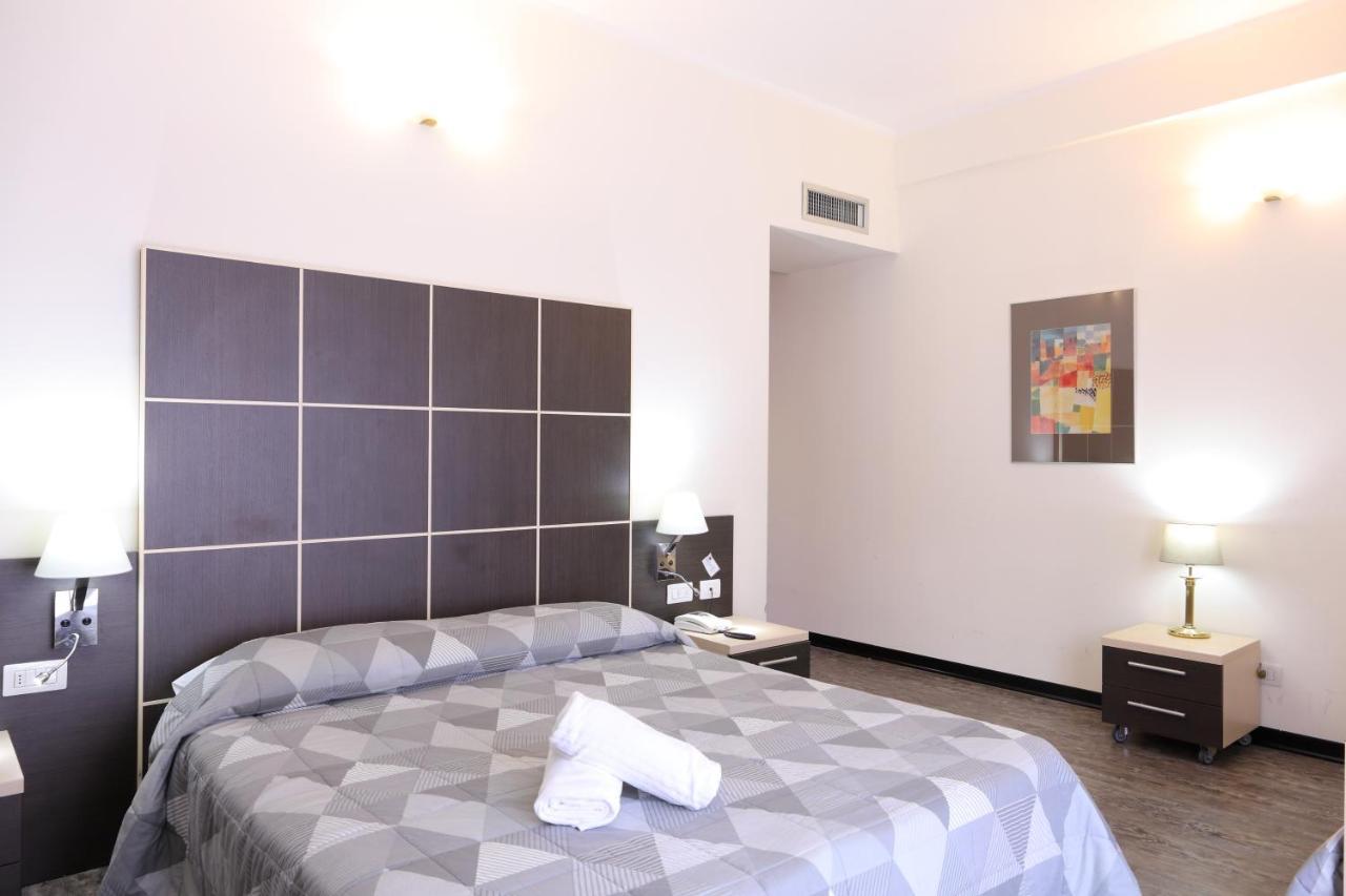 Hotel Ferrari Chiavari Luaran gambar