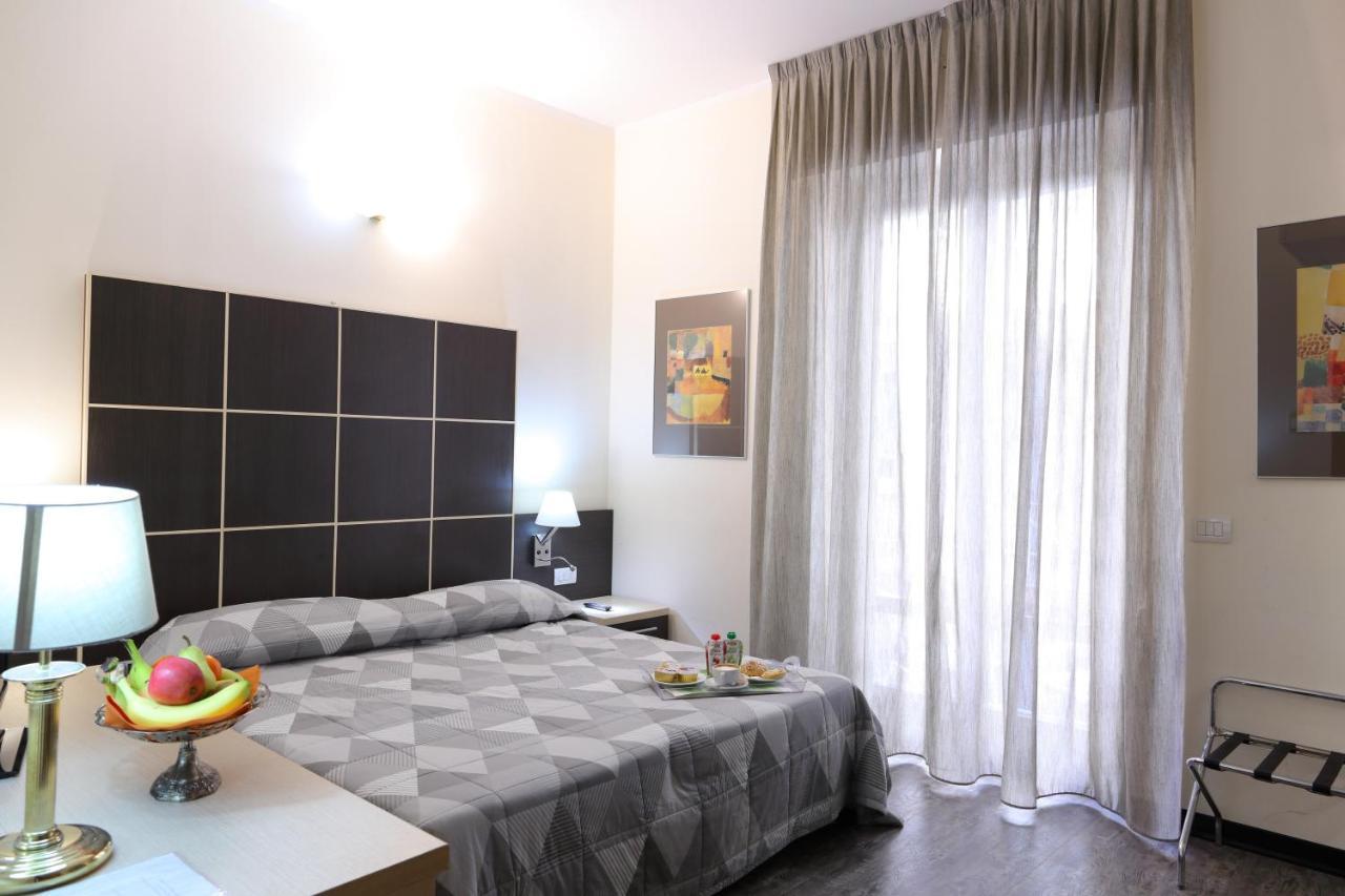 Hotel Ferrari Chiavari Luaran gambar