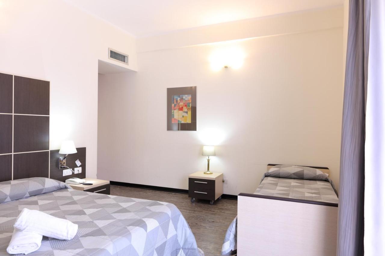 Hotel Ferrari Chiavari Luaran gambar