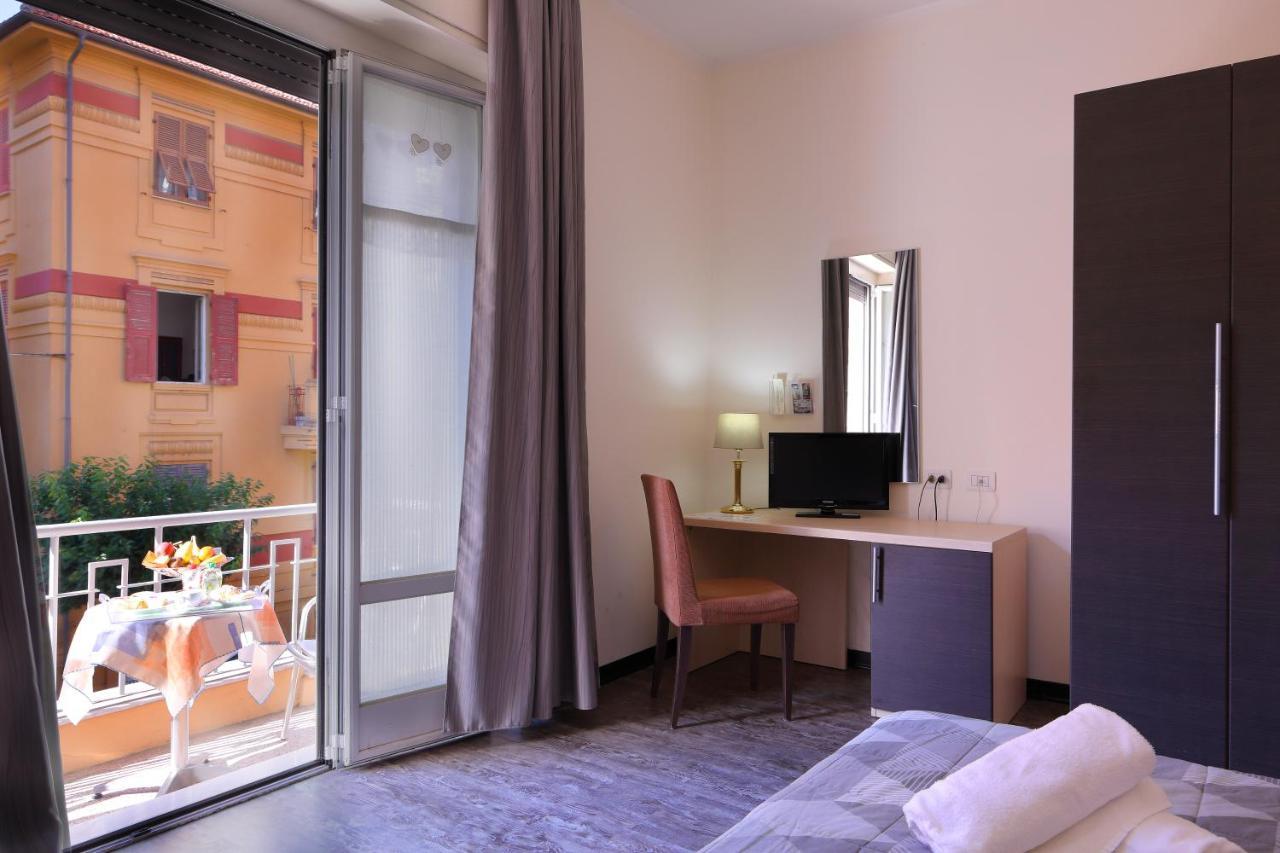 Hotel Ferrari Chiavari Luaran gambar